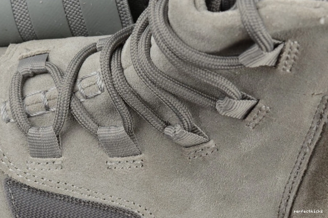GUM DARK 750 ADIDAS GLOW LIGHT GREY YEEZY BOOST BB1840 0815